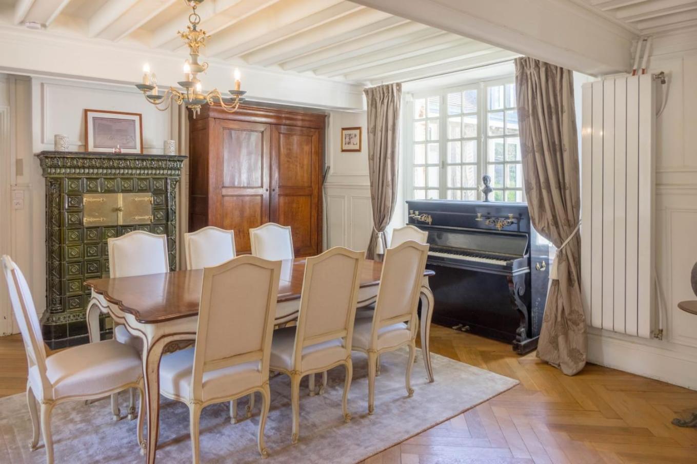 Maison Chaleureuse De 4 A 12 Personnes Neuville-aux-Bois Exteriér fotografie