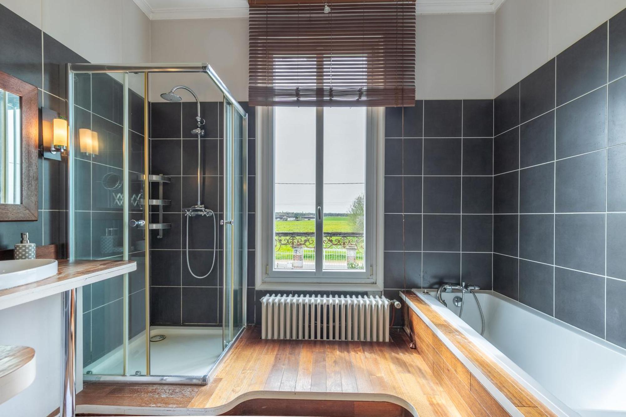 Maison Chaleureuse De 4 A 12 Personnes Neuville-aux-Bois Exteriér fotografie