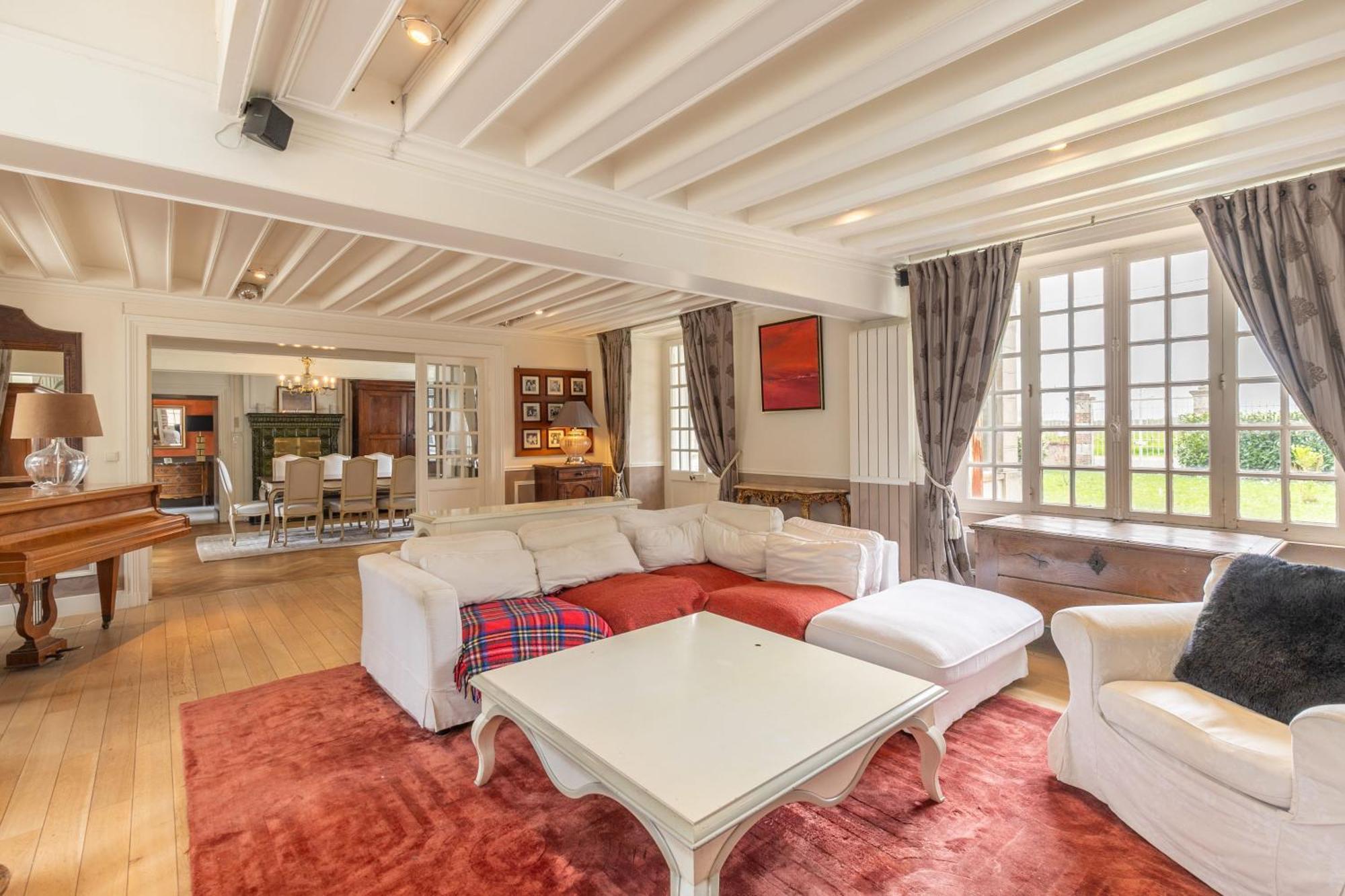 Maison Chaleureuse De 4 A 12 Personnes Neuville-aux-Bois Exteriér fotografie
