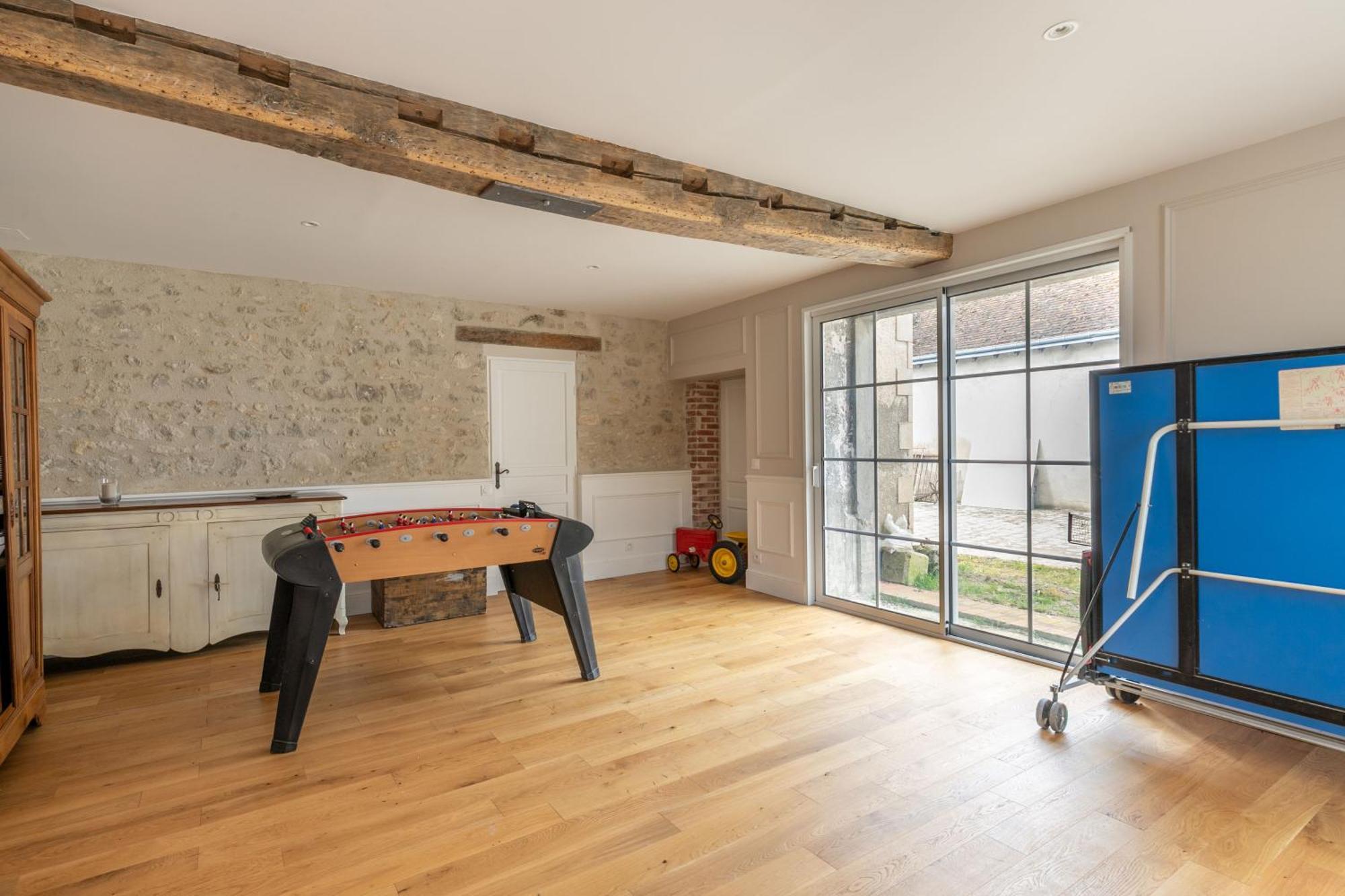 Maison Chaleureuse De 4 A 12 Personnes Neuville-aux-Bois Exteriér fotografie