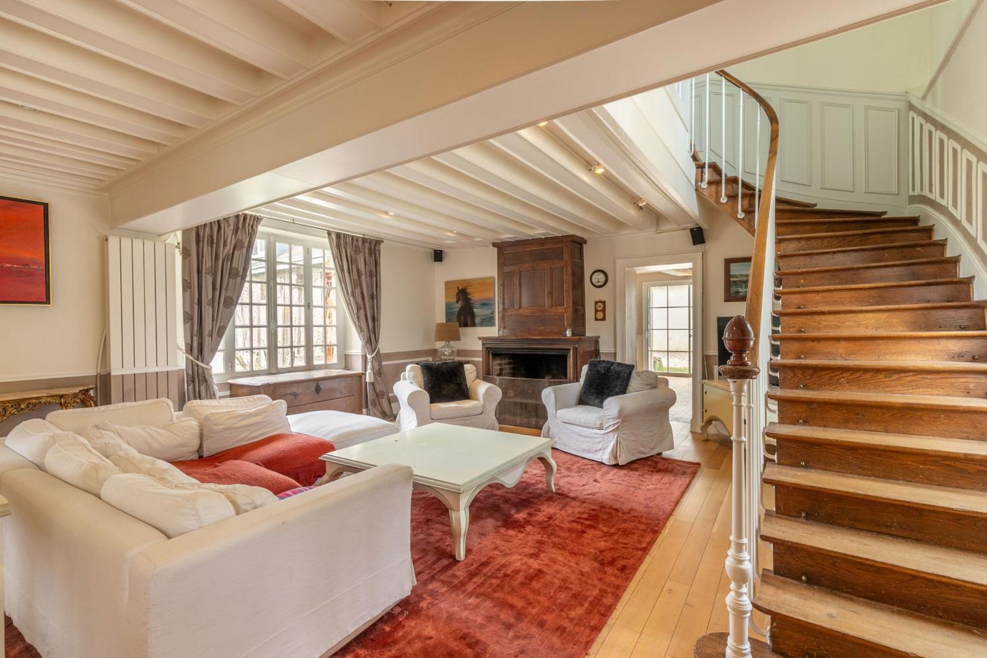 Maison Chaleureuse De 4 A 12 Personnes Neuville-aux-Bois Exteriér fotografie