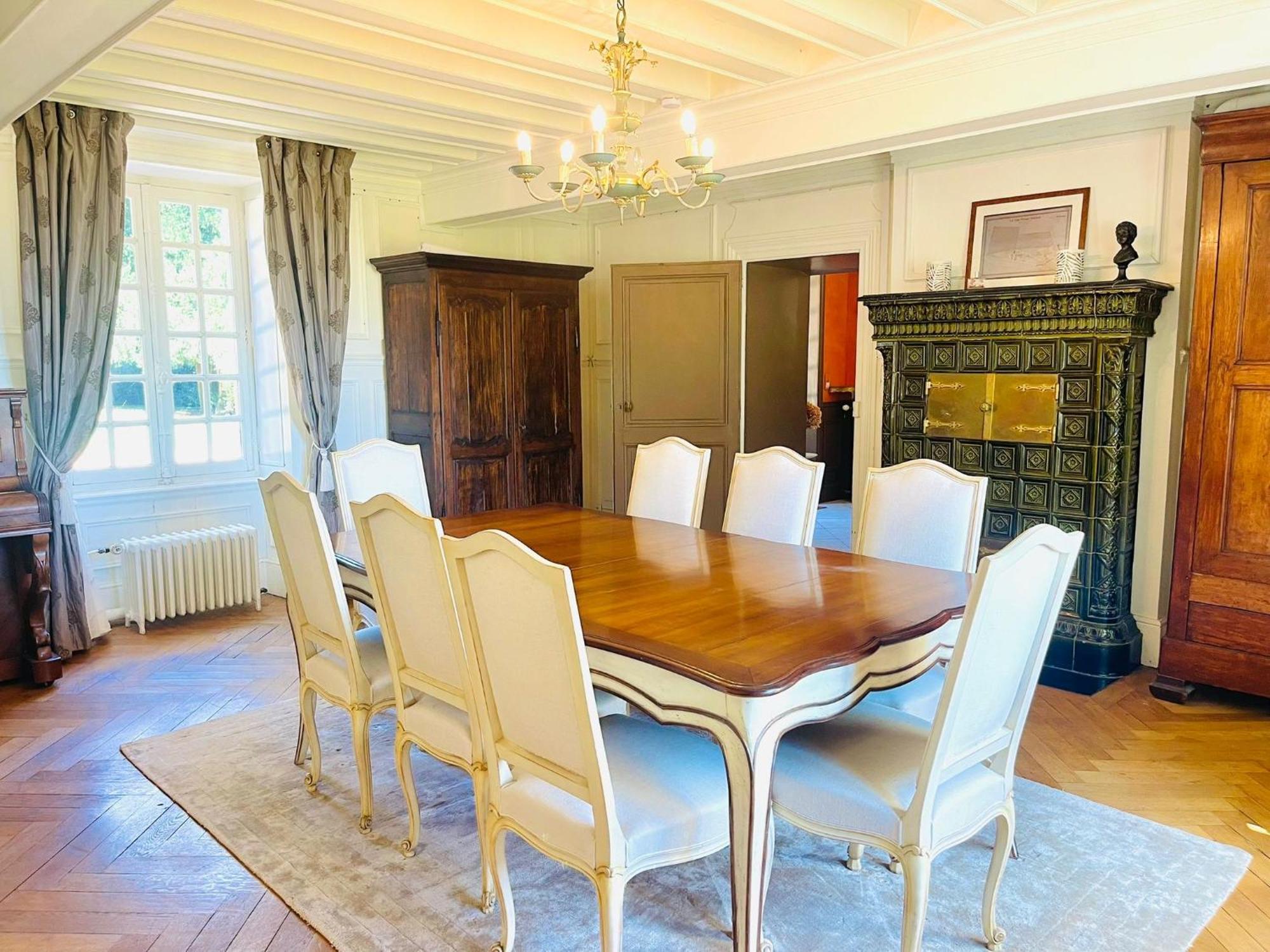 Maison Chaleureuse De 4 A 12 Personnes Neuville-aux-Bois Exteriér fotografie